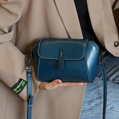 Aurora Class- – Bolso Concha para Mujer de Cuero Genuino, Elegante y Compacto